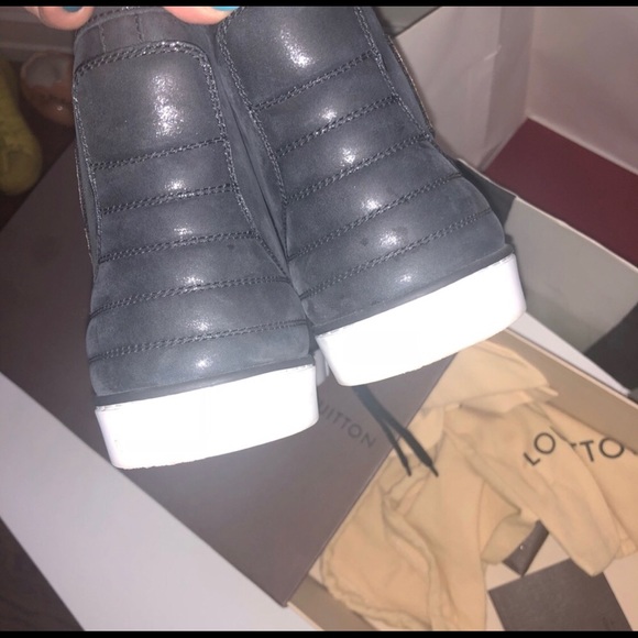 LV *RARE* AUTHENTIC SNEAKERS‼️🤩 - Picture 9 of 10